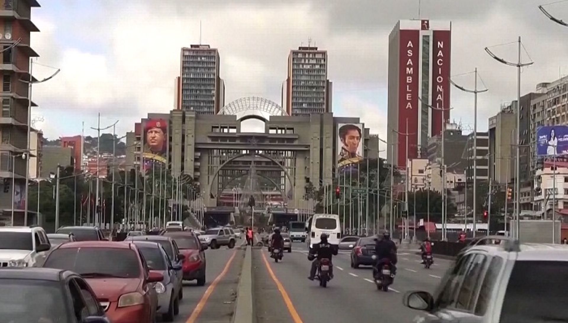 भेनेजुएला विरुद्ध अमेरिकाको थप ‘कारबाही’तयारी, मादुरोद्वारा कडा प्रतिवाद र सेनालाई सतर्कताको आदेश